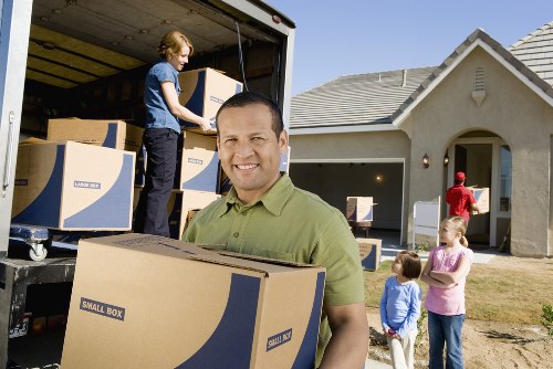 Moving van and packing supplies for South Wimbledon removals
